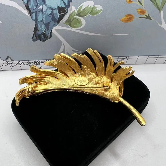 Pastelli Gold Feather Brooch - Picture 5 of 6